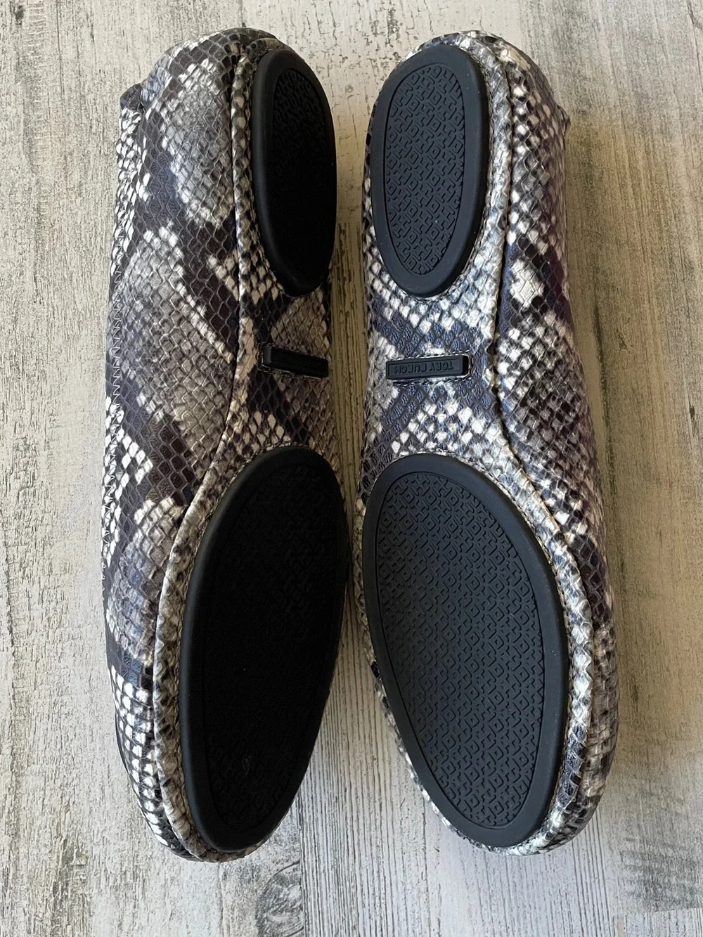 Tory Burch Gray & Black Snake-Print Reva Logo Ballet Flats 8.5